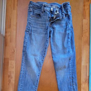 AE American Eagle Next Level Stretch Jegging SHORT length Size 2